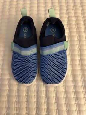 Cat & Jack Kids Blue Mesh Slip-On Swim/Water Shoes Toddler Size 9